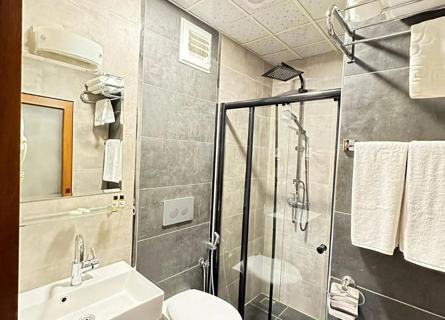 **** شقة فندقية Trabzon Gloria Suite Hotel تركيا